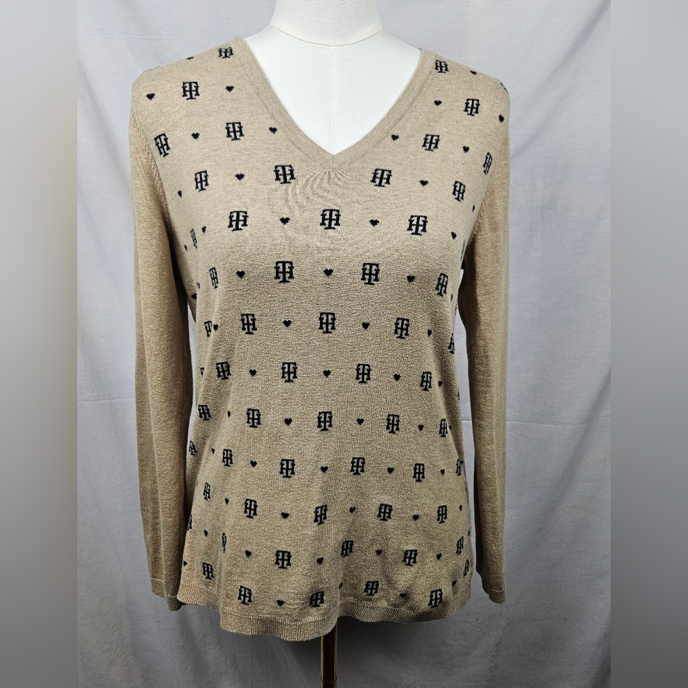 Tommy Hilfiger Women's Tan Jacquard‎ Logo Heart Sweater M V-Neck Preppy Classic